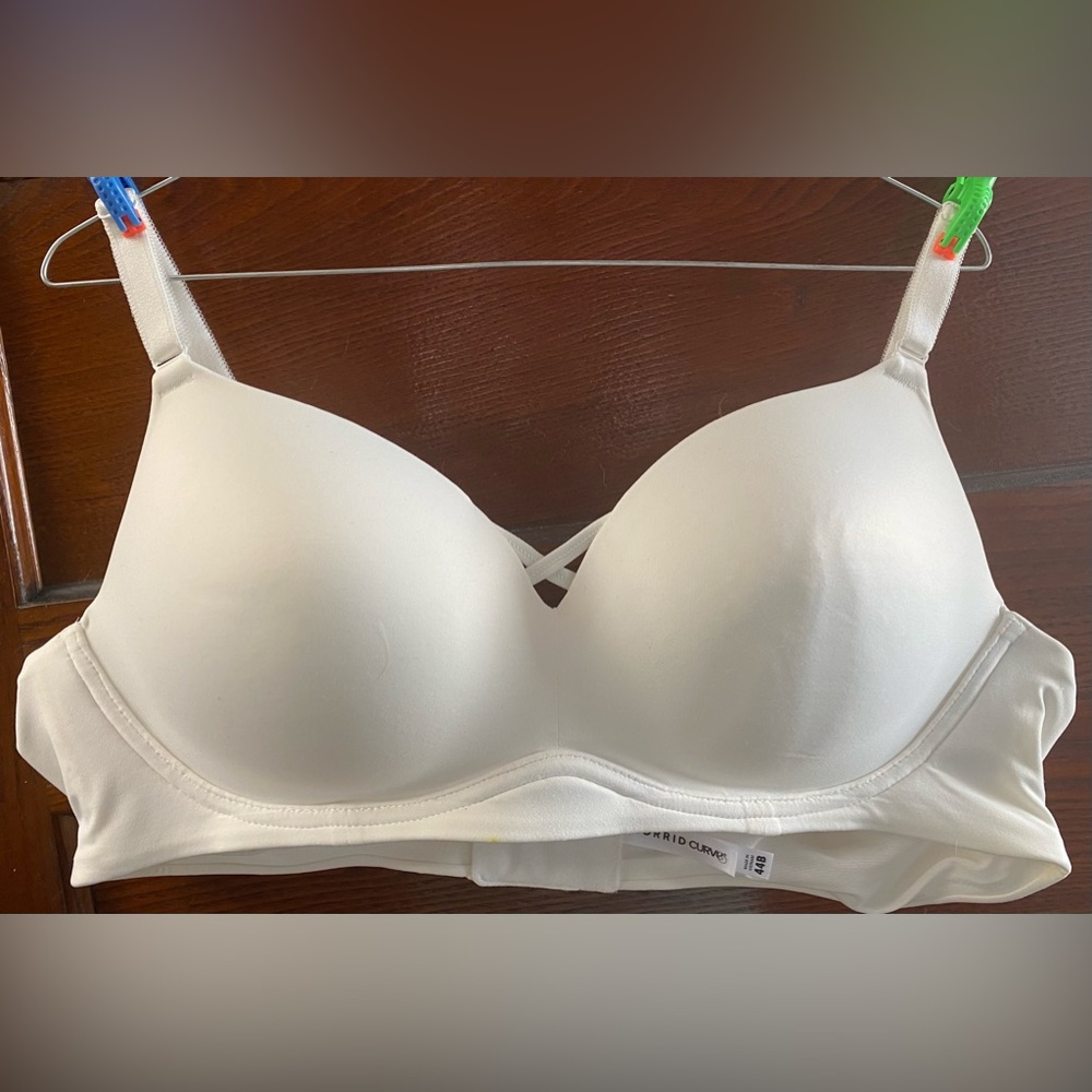 Torrid Curve 360 back smoothing wire-free padded push-up plunge bra, ivory, 44B